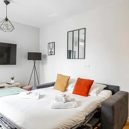 Charming 2rooms Apartmentheart Of Apartment *